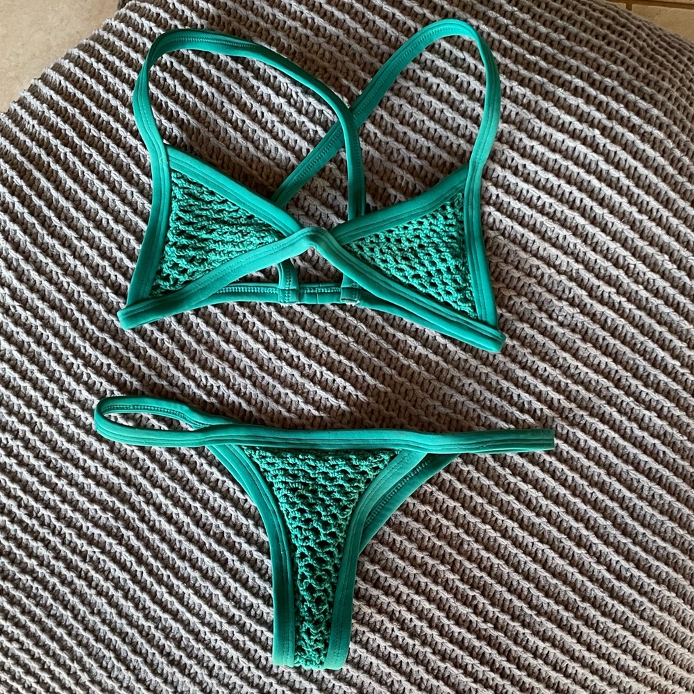 Green POSH PUA